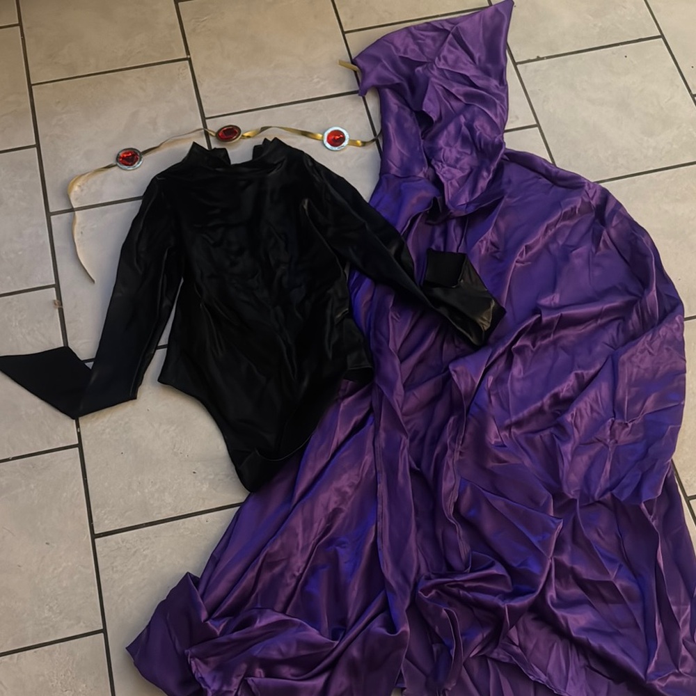 Raven (Teen Titans) Costume